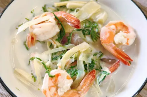 ต้มกะทิหน่อไม้กุ้งสด