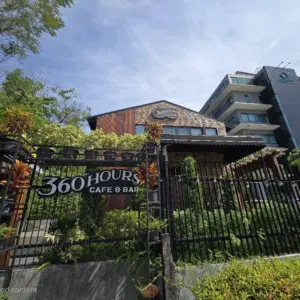 360 Hours Cafe & Bar